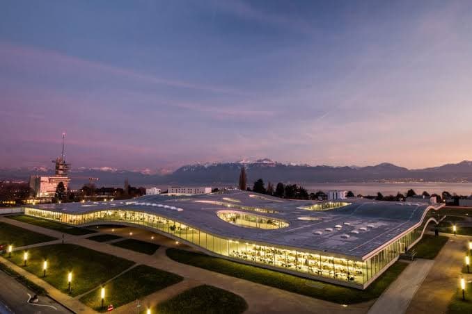 EPFL campus, the Rolex Learning Center at dusk